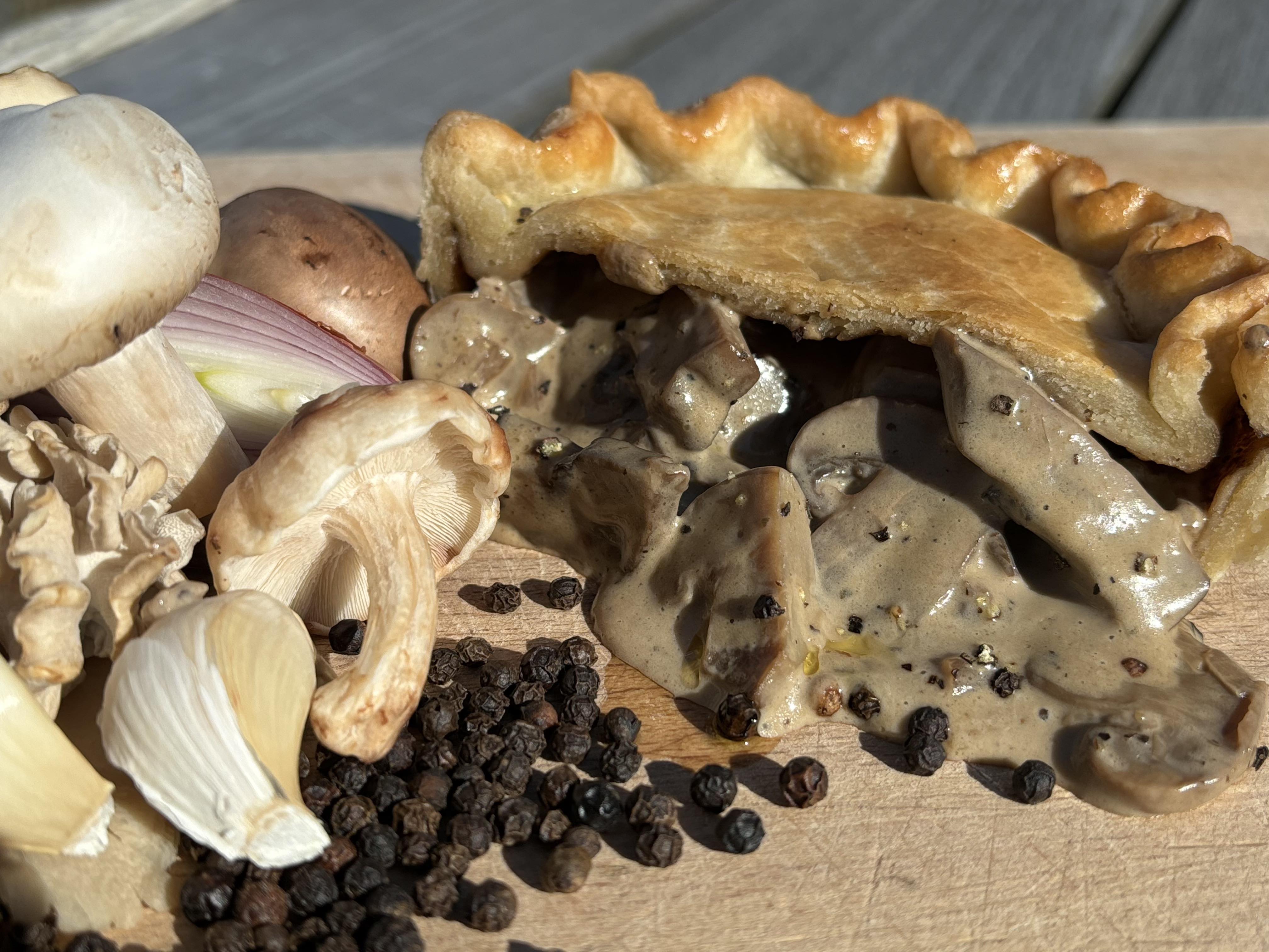 creamy mushroom pie